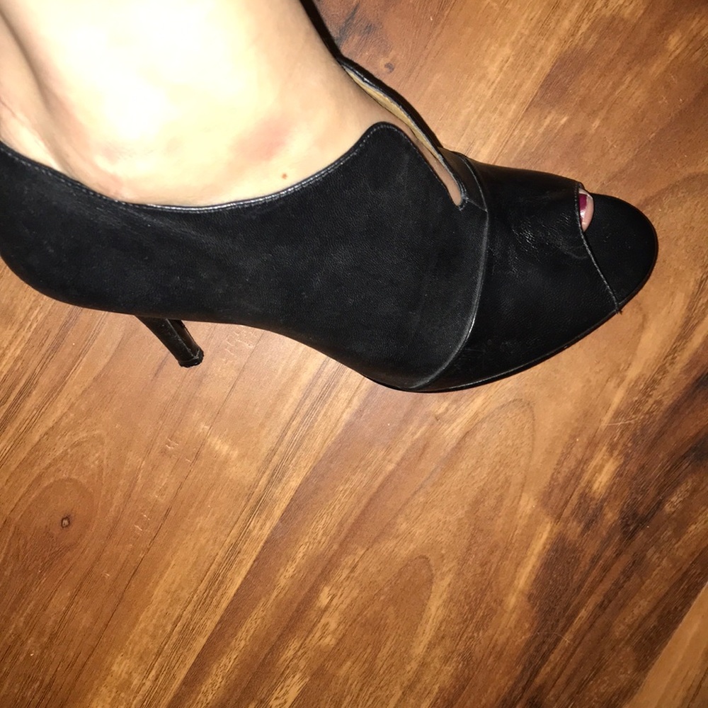 Black Nine West slip on heel